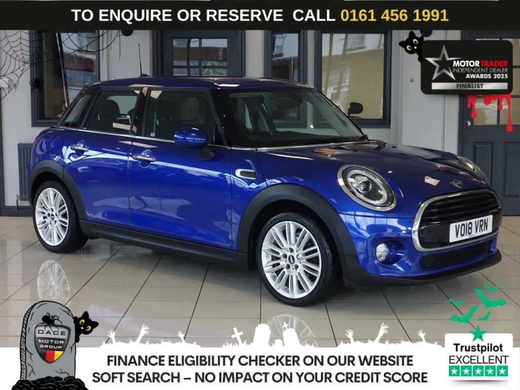 Used 2018 BLUE MINI HATCH Hatchback 1.5 Cooper Hatchback 5dr Petrol Manual Euro 6 (s/s) (136 ps) (reg. 2018-05-31) for sale in Wilmslow