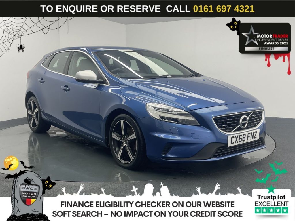 Used 2018 BLUE VOLVO V40 Hatchback 2.0 T2 GPF R-Design Nav Plus Hatchback 5dr Petrol Manual Euro 6 (s/s) (122 ps) (reg. 2018-09-26) for sale in Manchester