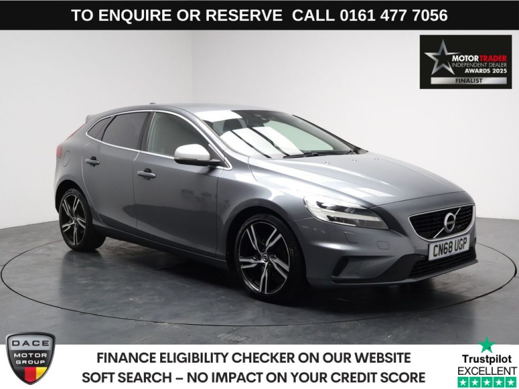 Used 2018 GREY VOLVO V40 Hatchback 2.0 T3 GPF R-Design Pro Hatchback 5dr Petrol Manual Euro 6 (s/s) (152 ps) (reg. 2018-11-29) for sale in Stockport