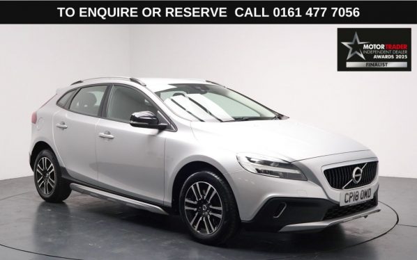 Used 2018 SILVER VOLVO V40 CROSS COUNTRY Hatchback 1.5 T3 Nav Plus Hatchback 5dr Petrol Auto Euro 6 (s/s) (152 ps) (reg. 2018-06-27) for sale in Stockport