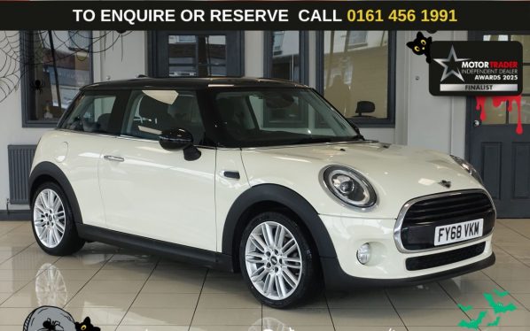 Used 2018 WHITE MINI HATCH Hatchback 1.5 Cooper Hatchback 3dr Petrol Manual Euro 6 (s/s) (136 ps) (reg. 2018-09-28) for sale in Wilmslow