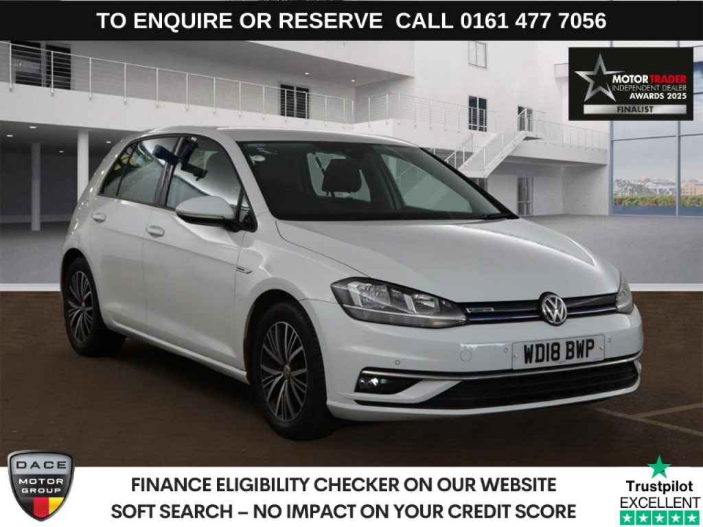 Used 2018 WHITE VOLKSWAGEN GOLF Hatchback 1.5 TSI EVO BlueMotion Tech SE Nav Hatchback 5dr Petrol DSG Euro 6 (s/s) (130 ps) (reg. 2018-06-23) for sale in Stockport