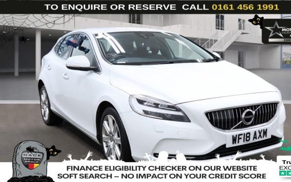 Used 2018 WHITE VOLVO V40 Hatchback 1.5 T3 Inscription Hatchback 5dr Petrol Auto Euro 6 (s/s) (152 ps) (reg. 2018-03-26) for sale in Wilmslow
