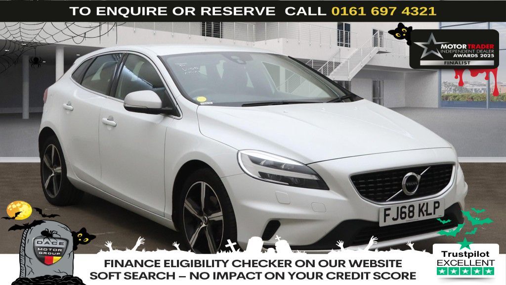 Used 2018 WHITE VOLVO V40 Hatchback 2.0 D2 R-Design Nav Plus Hatchback 5dr Diesel Manual Euro 6 (s/s) (120 ps) (reg. 2018-09-29) for sale in Manchester