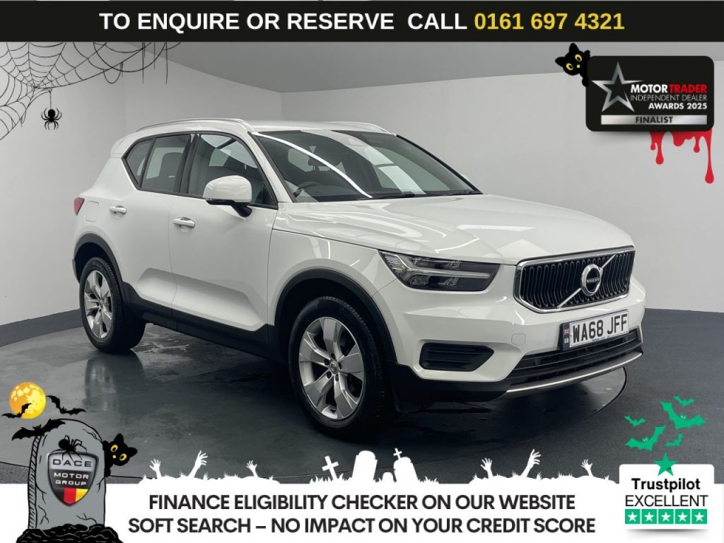 Used 2018 WHITE VOLVO XC40 SUV 2.0 D3 Momentum SUV 5dr Diesel Manual Euro 6 (s/s) (150 ps) (reg. 2018-09-30) for sale in Manchester