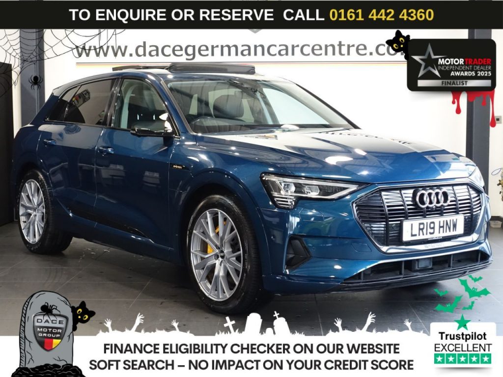 Used 2019 BLUE AUDI E-TRON SUV 55 Launch Edition SUV 5dr Electric Auto quattro 95kWh (408 ps) £10
