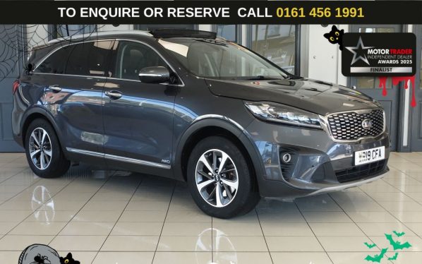 Used 2019 GREY KIA SORENTO SUV 2.2 CRDi KX-3 SUV 5dr Diesel Manual AWD Euro 6 (s/s) (197 bhp) (reg. 2019-03-31) for sale in Wilmslow