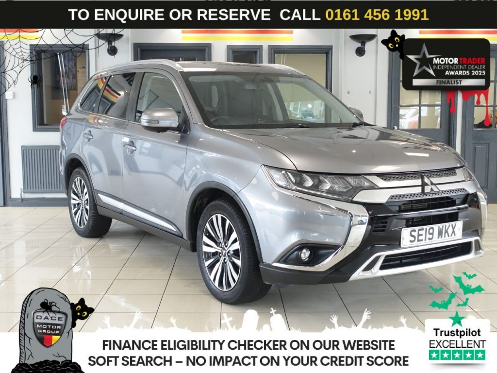 Used 2019 GREY MITSUBISHI OUTLANDER SUV 2.0 MIVEC Exceed SUV 5dr Petrol CVT 4WD Euro 6 (s/s) (150 ps) (reg. 2019-08-22) for sale in Wilmslow