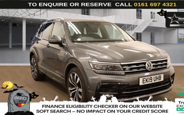 Used 2019 GREY VOLKSWAGEN TIGUAN SUV 1.5 TSI EVO R-Line SUV 5dr Petrol DSG Euro 6 (s/s) (150 ps) (reg. 2019-04-13) for sale in Manchester