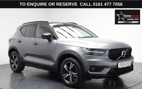 Used 2019 GREY VOLVO XC40 SUV 1.5 T3 R-Design SUV 5dr Petrol Manual Euro 6 (s/s) (156 ps) (reg. 2019-04-09) for sale in Stockport
