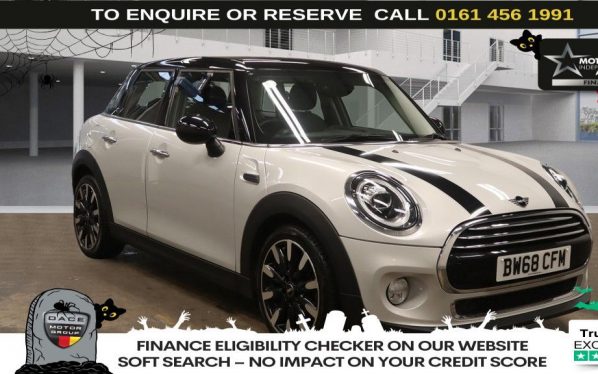 Used 2019 SILVER MINI HATCH Hatchback 1.5 Cooper Exclusive Hatchback 5dr Petrol Steptronic Euro 6 (s/s) (136 ps) (reg. 2019-02-08) for sale in Wilmslow