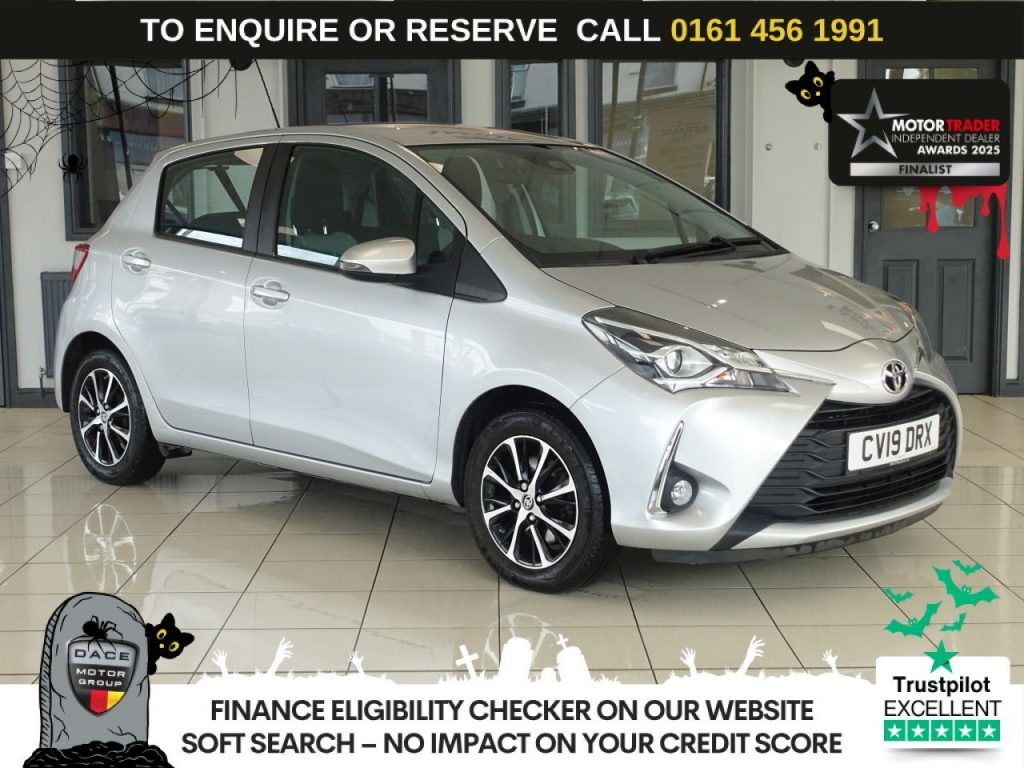 Used 2019 SILVER TOYOTA YARIS Hatchback 1.5 VVT-i Icon Tech Hatchback 5dr Petrol Manual Euro 6 (111 ps) (reg. 2019-03-01) for sale in Wilmslow
