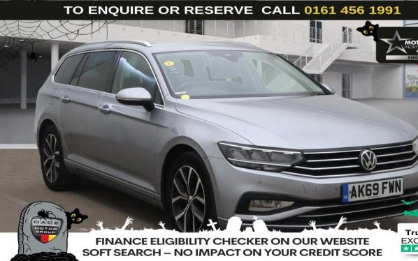 Used 2019 SILVER VOLKSWAGEN PASSAT Estate 2.0 TDI EVO SEL Estate 5dr Diesel DSG Euro 6 (s/s) (150 ps) (reg. 2019-10-31) for sale in Wilmslow
