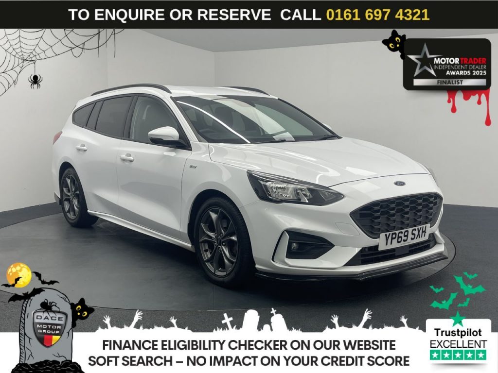Used 2019 WHITE FORD FOCUS Estate 1.0T EcoBoost ST-Line Estate 5dr Petrol Manual Euro 6 (s/s) (125 ps) (reg. 2019-10-10) for sale in Manchester