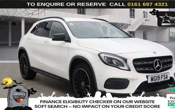 Used 2019 WHITE MERCEDES-BENZ GLA SUV 1.6 GLA200 AMG Line (Premium) SUV 5dr Petrol Manual Euro 6 (s/s) (156 ps) (reg. 2019-03-21) for sale in Manchester