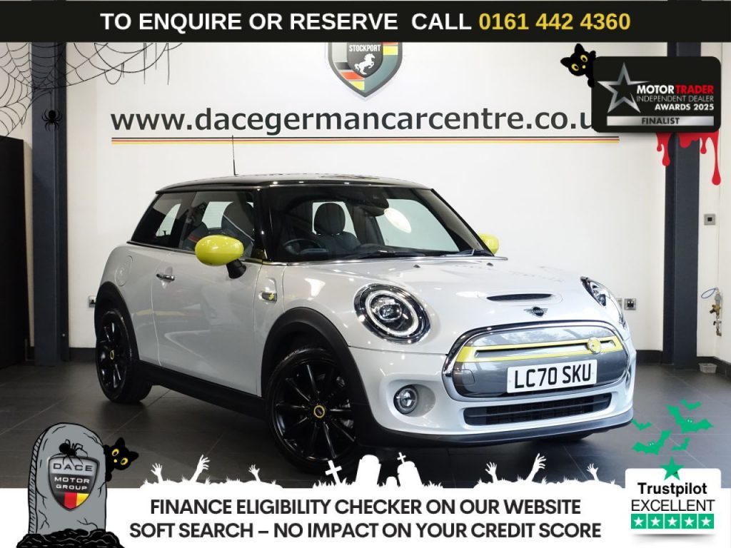 Used 2020 SILVER MINI Electric Hatch Hatchback Cooper SE 32.6kWh Level 2 Hatchback 3dr Electric Auto (184 ps) (reg. 2020-11-13) for sale in Altrincham