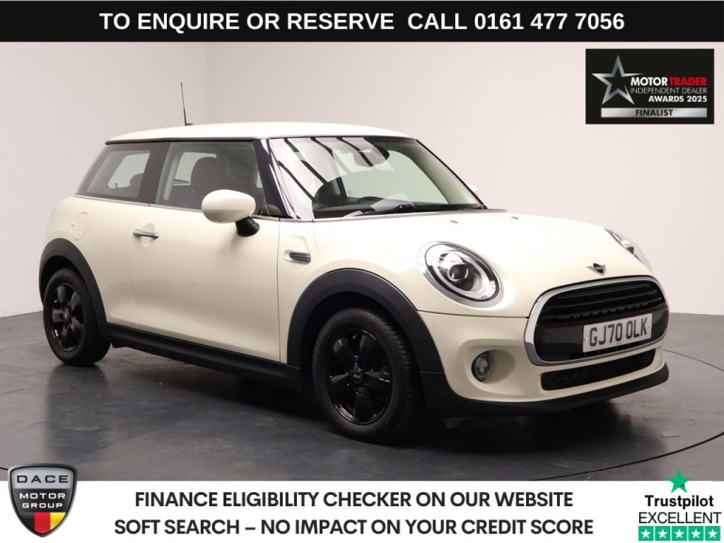 Used 2020 WHITE MINI HATCH Hatchback 1.5 Cooper Classic Hatchback 3dr Petrol Manual Euro 6 (s/s) (136 ps) (reg. 2020-09-22) for sale in Stockport