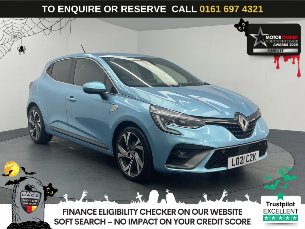 Used 2021 BLUE RENAULT CLIO Hatchback 1.3 TCe RS Line Hatchback 5dr Petrol EDC Euro 6 (s/s) (130 ps) (reg. 2021-03-05) for sale in Manchester