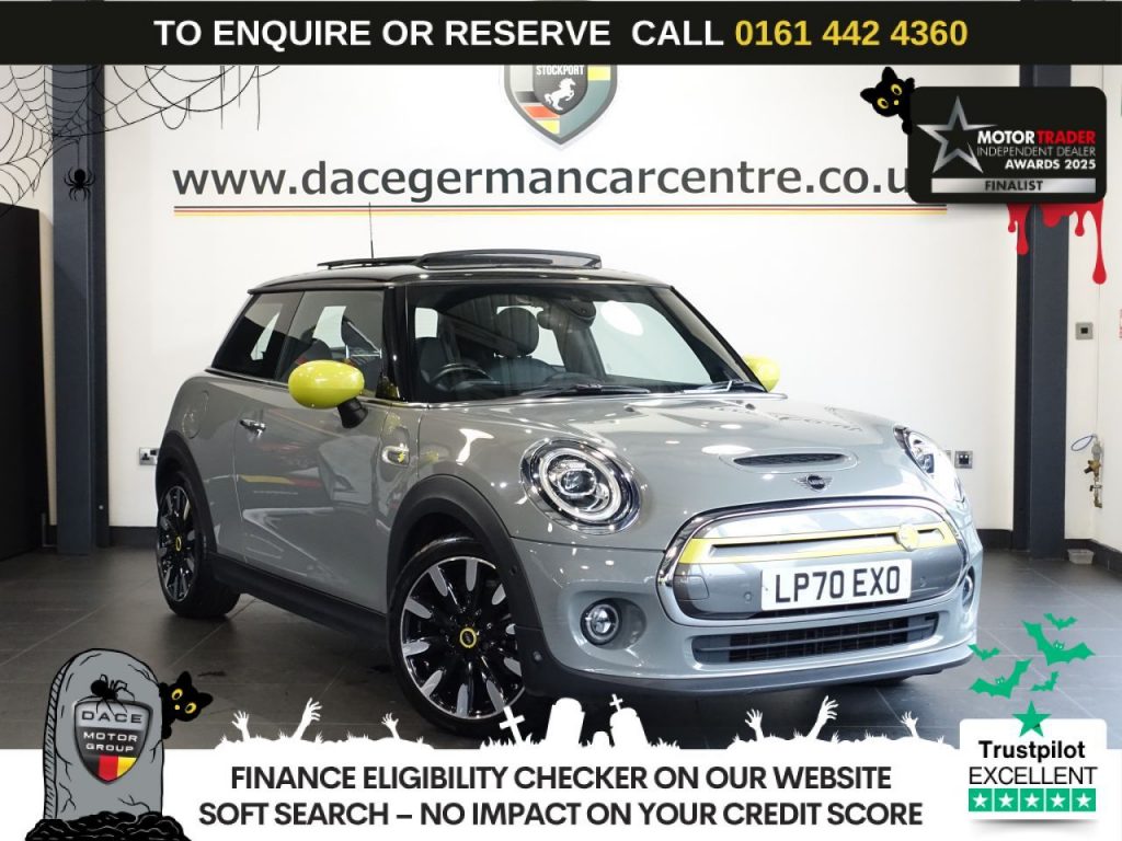 Used 2021 GREY MINI Electric Hatch Hatchback Cooper SE 32.6kWh Level 3 Hatchback 3dr Electric Auto (184 ps) (reg. 2021-02-05) for sale in Altrincham