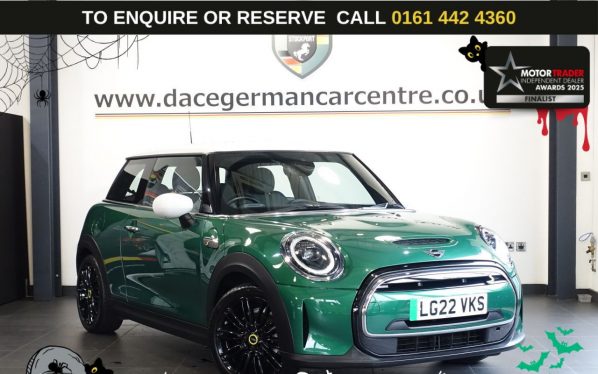 Used 2022 GREEN MINI Electric Hatch Hatchback Cooper SE 32.6kWh Level 2 Hatchback 3dr Electric Auto (184 ps) (reg. 2022-04-19) for sale in Altrincham