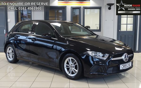Used 2019 BLACK MERCEDES-BENZ A-CLASS Hatchback 1.5 A180d SE Hatchback 5dr Diesel 7G-DCT Euro 6 (s/s) (116 ps) (reg. 2019-07-24) for sale in Wilmslow