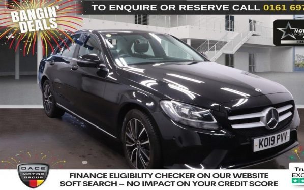 Used 2019 BLACK MERCEDES-BENZ C-CLASS Saloon 1.5 C200 MHEV EQ Boost SE Saloon 4dr Petrol G-Tronic+ Euro 6 (s/s) (198 ps) (reg. 2019-04-18) for sale in Manchester