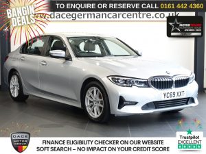Used 2019 SILVER BMW 3 SERIES Saloon 2.0 318d SE Saloon 4dr Diesel Auto Euro 6 (s/s) (150 ps) (reg. 2019-10-07) for sale in Altrincham