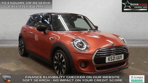 Used 2021 RED MINI HATCH Hatchback 1.5 Cooper Exclusive Hatchback 3dr Petrol Steptronic Euro 6 (s/s) (136 ps) (reg. 2021-06-04) for sale in Wilmslow