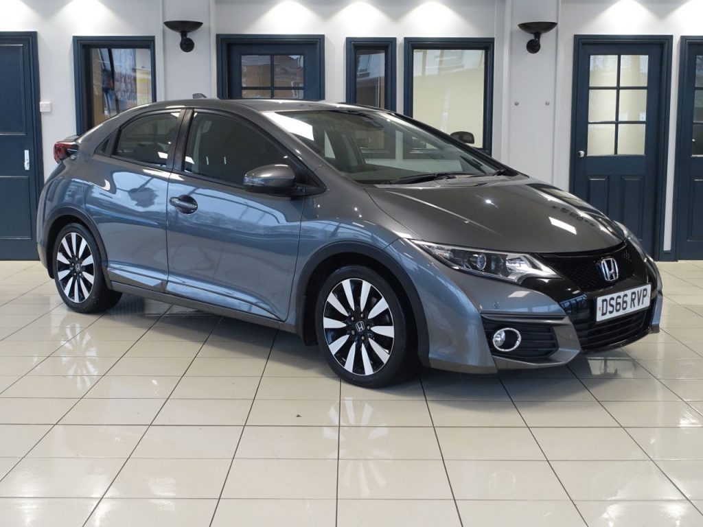 Used 2016 GREY HONDA CIVIC Hatchback 1.8 i-VTEC SE Plus (Navi) Hatchback 5dr Petrol Manual Euro 6 (s/s) (142 ps) (reg. 2016-12-22) for sale in Wilmslow