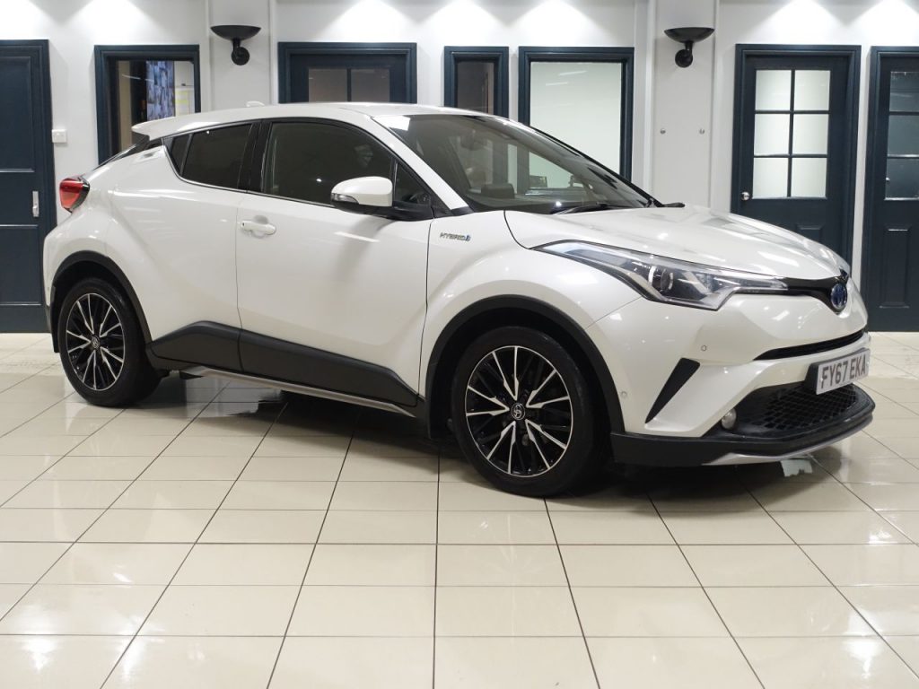 Used 2017 WHITE TOYOTA C-HR SUV 1.8 VVT-h Excel SUV 5dr Petrol Hybrid CVT Euro 6 (s/s) (122 ps) (reg. 2017-09-30) for sale in Wilmslow