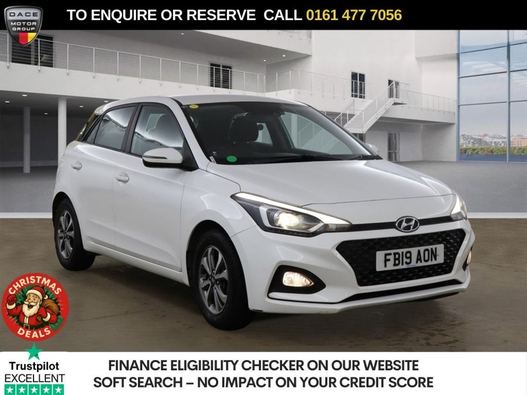 Used 2019 WHITE HYUNDAI I20 Hatchback 1.0 T-GDi SE Hatchback 5dr Petrol Manual Euro 6 (s/s) (100 ps) (reg. 2019-07-16) for sale in Stockport