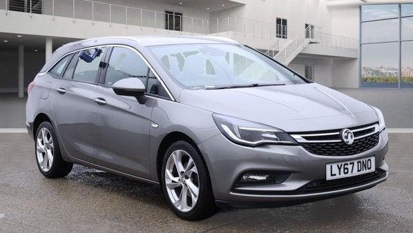Used 2018 GREY VAUXHALL ASTRA Estate 1.4i Turbo SRi Sports Tourer 5dr Petrol Auto Euro 6 (s/s) (150 ps) (reg. 2018-01-09) for sale in Manchester