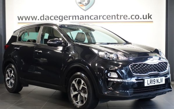 Used 2019 BLACK KIA SPORTAGE SUV 1.6 GDi 2 SUV 5dr Petrol Manual Euro 6 (s/s) (130 bhp) (reg. 2019-07-05) for sale in Altrincham