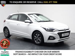 Used 2019 WHITE HYUNDAI I20 Hatchback 1.0 T-GDi SE Hatchback 5dr Petrol Manual Euro 6 (s/s) (100 ps) (reg. 2019-07-16) for sale in Stockport