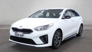 Used 2019 WHITE KIA PROCEED Estate 1.4 T-GDi GT-Line Shooting Brake 5dr Petrol Manual Euro 6 (s/s) (138 bhp) (reg. 2019-08-21) for sale in Manchester