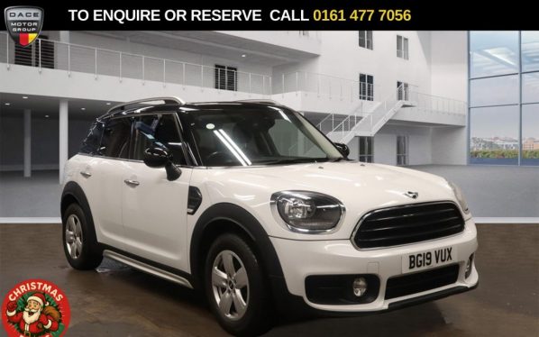 Used 2019 WHITE MINI COUNTRYMAN SUV 1.5 Cooper Classic SUV 5dr Petrol Manual Euro 6 (s/s) (136 ps) (reg. 2019-03-16) for sale in Stockport