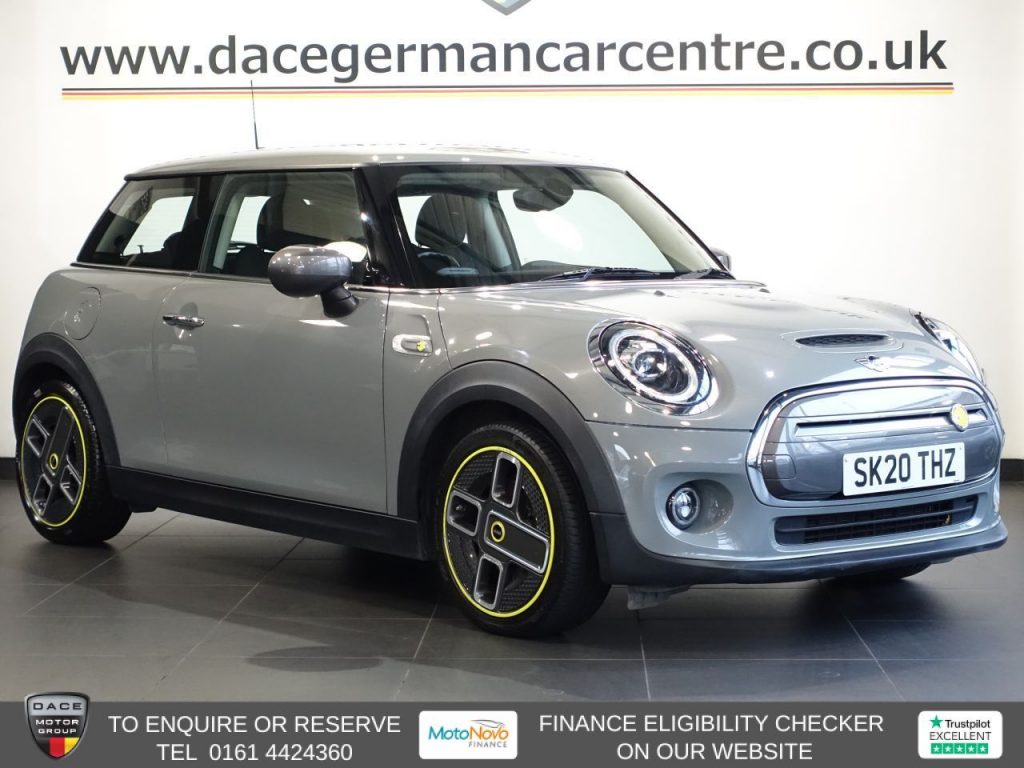 Used 2020 GREY MINI Electric Hatch Hatchback Cooper SE 32.6kWh Level 1 Hatchback 3dr Electric Auto (184 ps) (reg. 2020-08-13) for sale in Altrincham