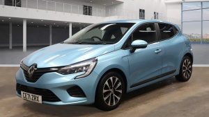 Used 2021 BLUE RENAULT CLIO Hatchback 1.0 TCe Iconic Hatchback 5dr Petrol Manual Euro 6 (s/s) (90 ps) (reg. 2021-09-18) for sale in Manchester