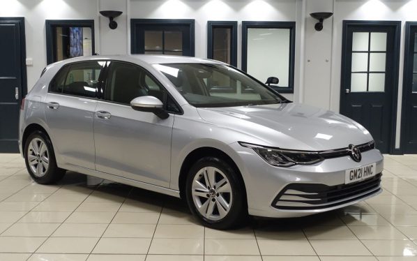 Used 2021 SILVER VOLKSWAGEN GOLF Hatchback 2.0 TDI Life Hatchback 5dr Diesel DSG Euro 6 (s/s) (115 ps) (reg. 2021-06-11) for sale in Altrincham