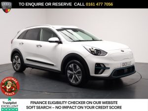 Used 2021 WHITE KIA NIRO SUV 64kWh 3 SUV 5dr Electric Auto (201 bhp) (reg. 2021-03-22) for sale in Stockport