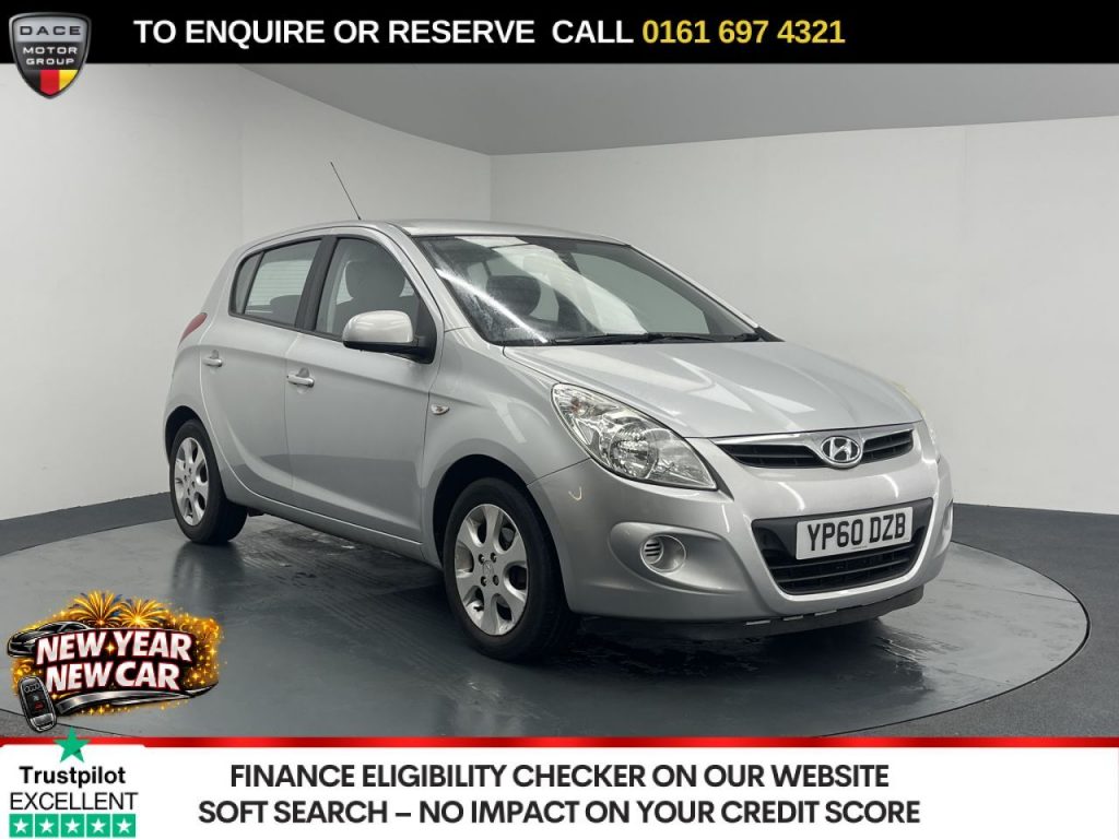 Used 2010 SILVER HYUNDAI I20 Hatchback 1.4 Comfort Hatchback 5dr Petrol Auto Euro 5 (99 bhp) (reg. 2010-12-06) for sale in Manchester