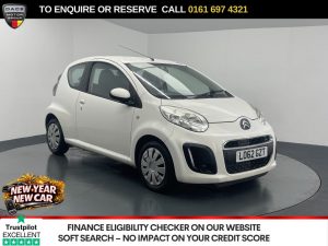 Used 2013 WHITE CITROEN C1 Hatchback 1.0i VTR Hatchback 3dr Petrol Manual Euro 5 (68 ps) (reg. 2013-01-12) for sale in Manchester