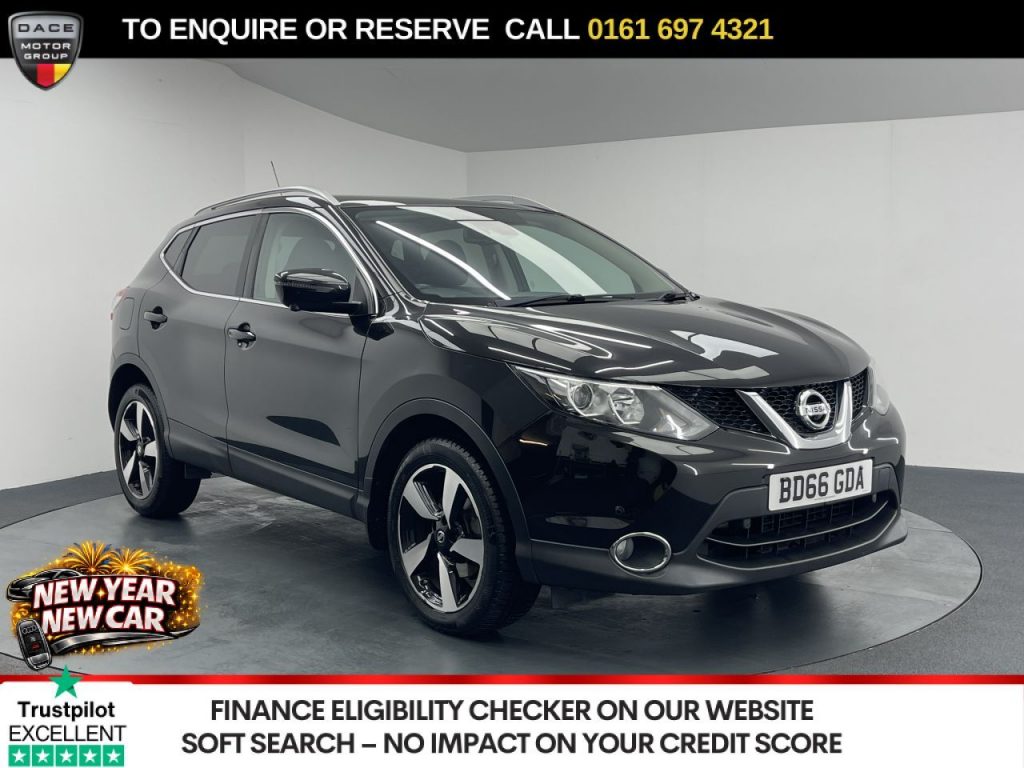 Used 2016 BLACK NISSAN QASHQAI SUV 1.5 dCi N-Connecta SUV 5dr Diesel Manual 2WD Euro 6 (s/s) (110 ps) (reg. 2016-09-30) for sale in Manchester