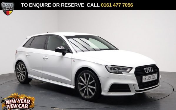 Used 2019 WHITE AUDI A3 Hatchback 1.5 TFSI CoD 35 Black Edition Sportback 5dr Petrol S Tronic Euro 6 (s/s) (150 ps) (reg. 2019-04-03) for sale in Stockport