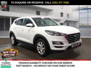 Used 2019 WHITE HYUNDAI TUCSON SUV 1.6 T-GDi SE Nav SUV 5dr Petrol DCT Euro 6 (s/s) (177 ps) (reg. 2019-03-04) for sale in Stockport