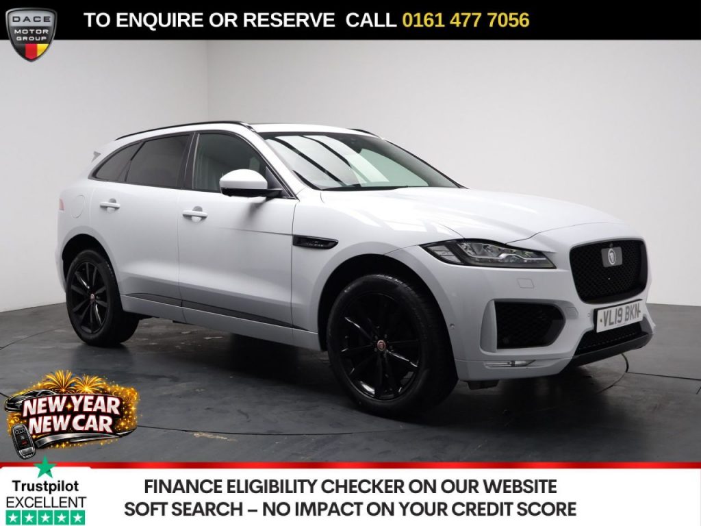 Used 2019 WHITE JAGUAR F-PACE SUV 2.0 P250i Chequered Flag SUV 5dr Petrol Auto AWD Euro 6 (s/s) (250 ps) (reg. 2019-07-19) for sale in Stockport