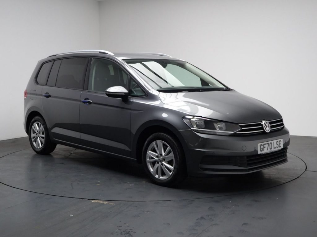 Used 2020 GREY VOLKSWAGEN TOURAN MPV 2.0 TDI SE MPV 5dr Diesel DSG Euro 6 (s/s) (115 ps) (reg. 2020-10-07) for sale in Stockport
