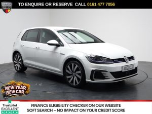 Used 2020 WHITE VOLKSWAGEN GOLF Hatchback 1.4 TSI 8.7kWh GTE Advance Hatchback 5dr Petrol Plug-in Hybrid DSG Euro 6 (s/s) (204 ps) (reg. 2020-07-31) for sale in Stockport