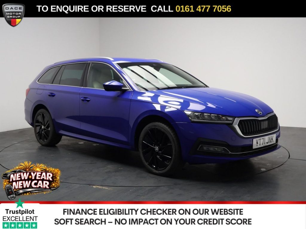 Used 2021 BLUE SKODA OCTAVIA Estate 1.4 TSI iV 13kWh SE L Estate 5dr Petrol Plug-in Hybrid DSG Euro 6 (s/s) (204 ps) (reg. 2021-11-12) for sale in Stockport