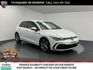 Used 2021 WHITE VOLKSWAGEN GOLF Hatchback 2.0 TDI R-Line Hatchback 5dr Diesel DSG Euro 6 (s/s) (150 ps) (reg. 2021-07-23) for sale in Manchester Trade